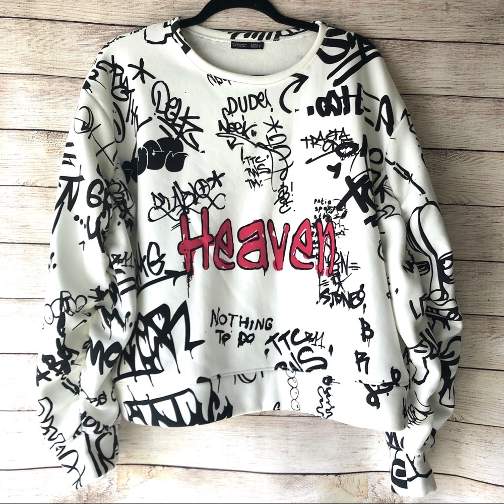 Zara Graffiti White Oversize Sweatshirt Size Small